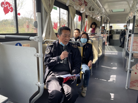 101車(chē)上學(xué)習(xí)研討_副本.jpg
